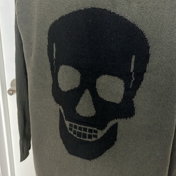 Sweet Romeo Skull Back Open Cardigan - Picture 6 of 10